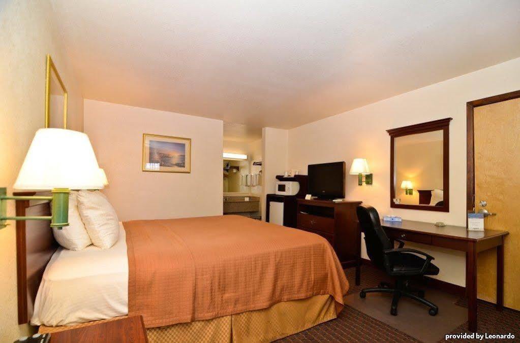 Best Western Regency Inn & Suites Gonzales Phòng bức ảnh