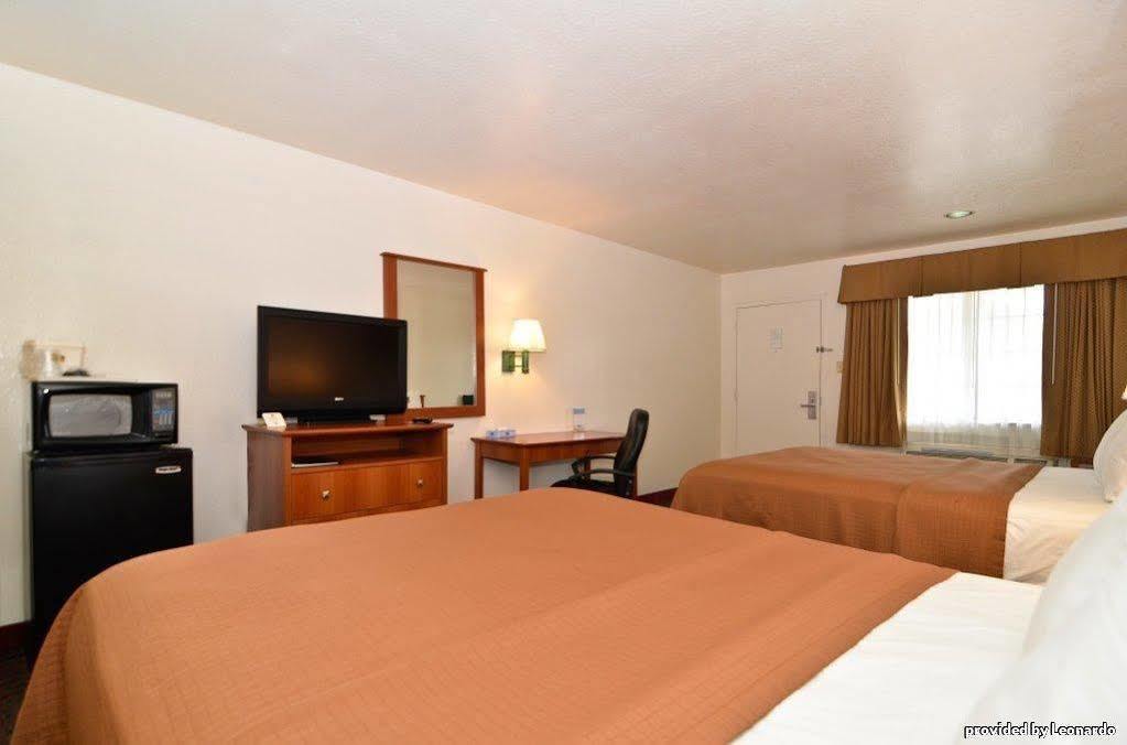 Best Western Regency Inn & Suites Gonzales Phòng bức ảnh